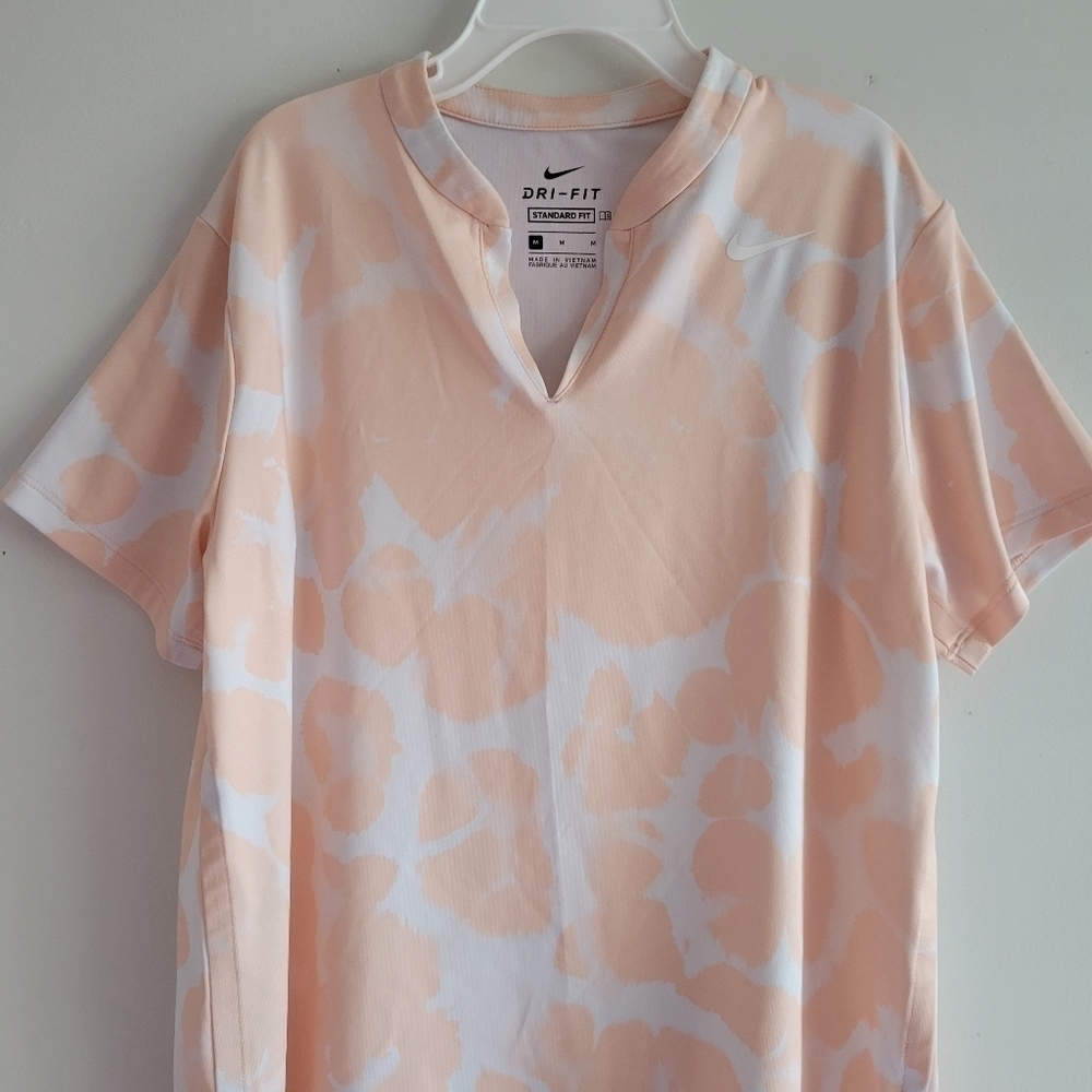 ☀️Girl's Nike Dri-Fit Pattern Top - Picture 2 of 5